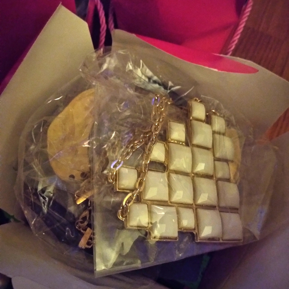 1lb+ of Jewelry